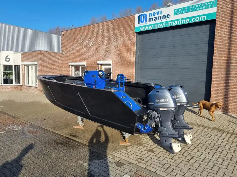 Containerskib til salg