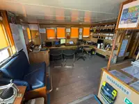 Containerskib til salg