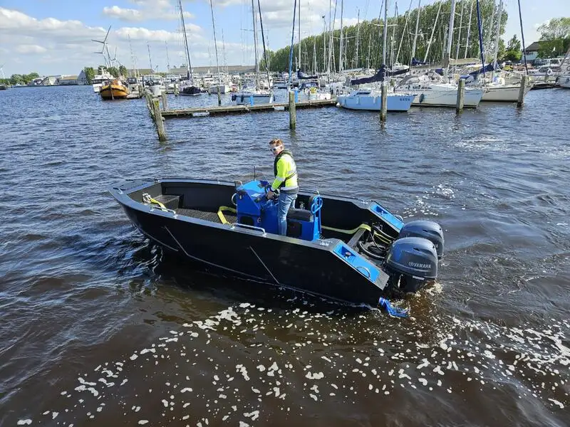 Containerskib til salg