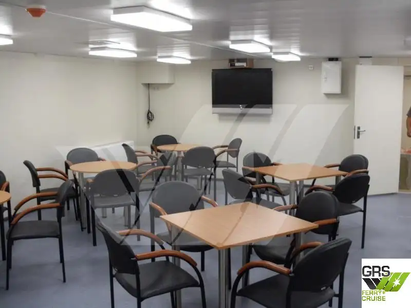 Containerskib til salg