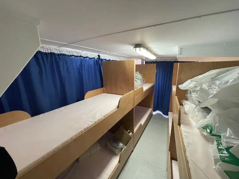 Containerskib til salg