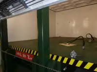 Containerskib til salg