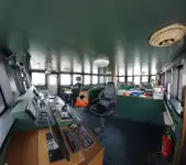 Containerskib til salg