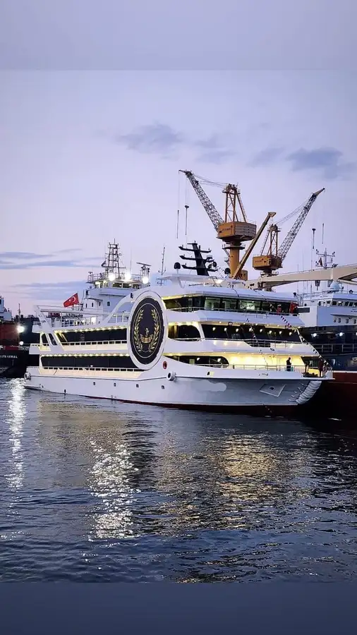 Motorfartøj til salg