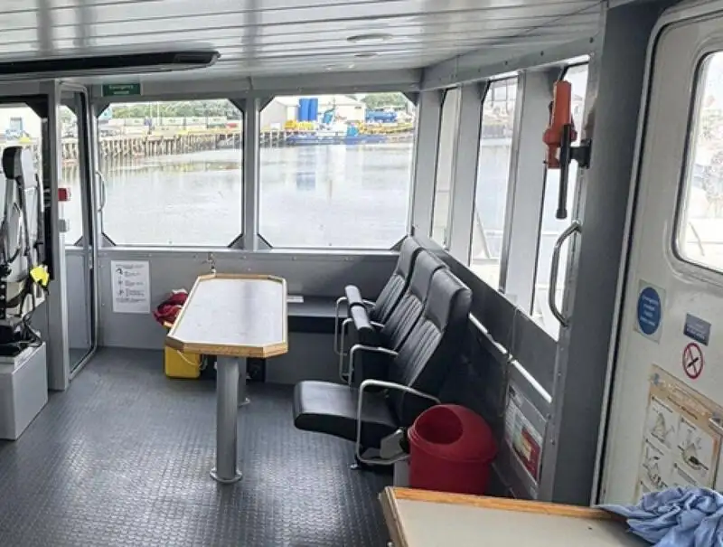 Containerskib til salg