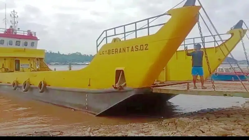 Landing Craft, Tank til salg