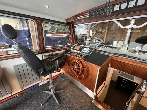 Arbejdsbåde til salg