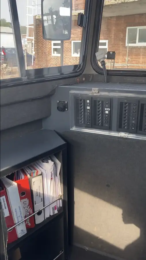 Containerskib til salg