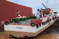 Containerskib til salg