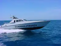 Patruljebåd til salg